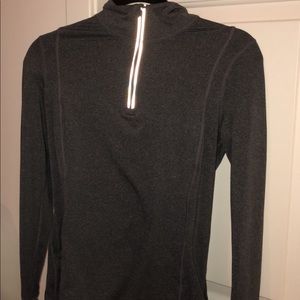Athletic long sleeve top